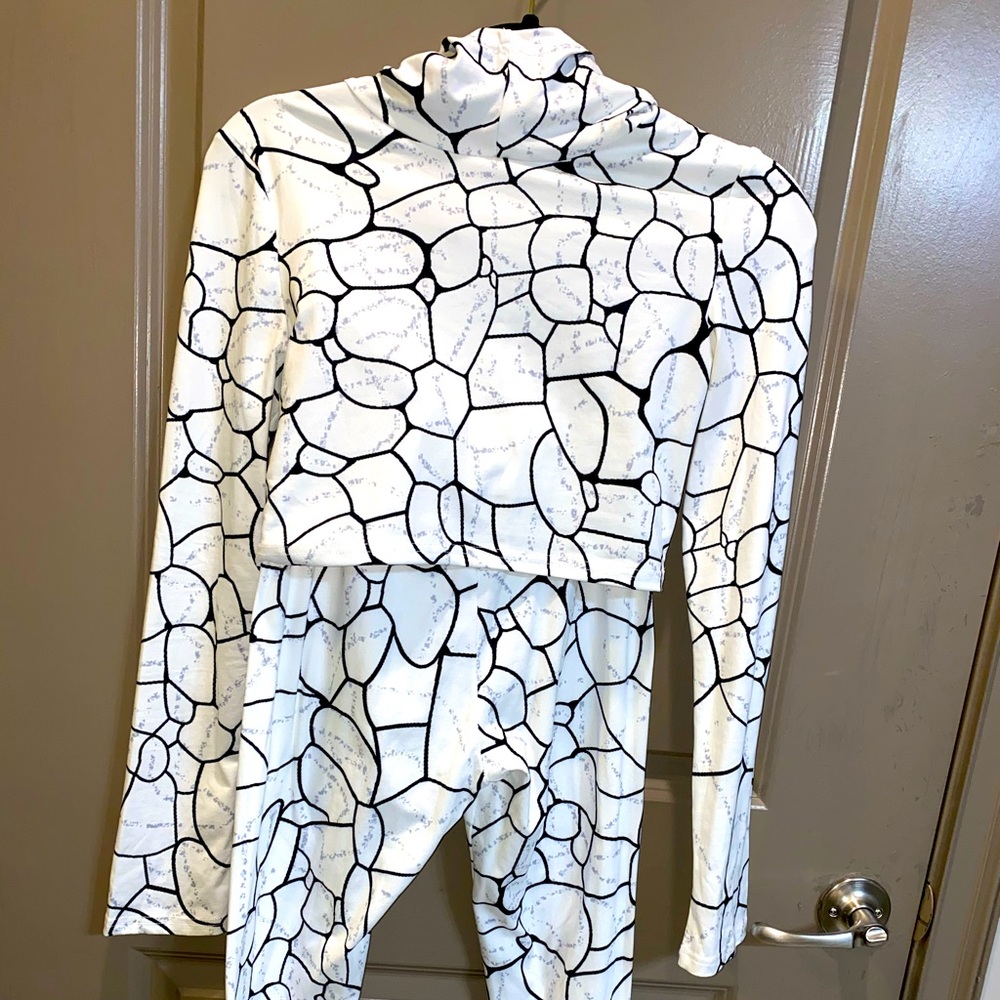 BOUTIQUE TWO PIECE SET